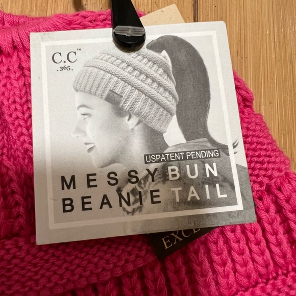 C.C Beanie - Picture 2 of 4